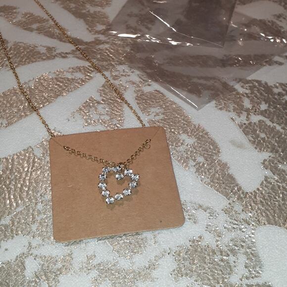 Necklace Gold Plated Chain w Heart Pendent Simulated Diamonds 10" hang length - Picture 7 of 13